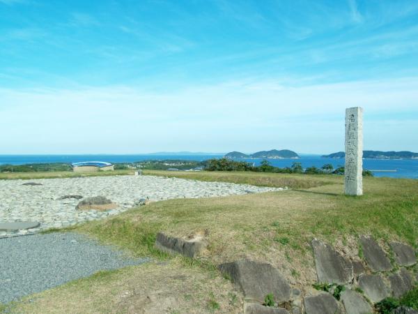 名護屋城跡天守台(佐賀県立名護屋城博物館提供)