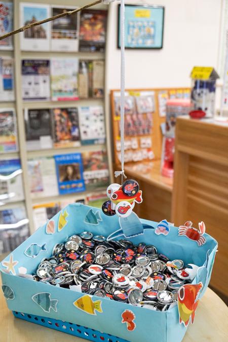 缶バッチを釣ろう!